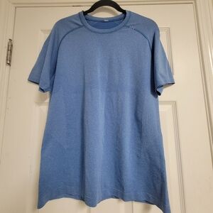 Lululemon Men's Metal Vent Tech Eat Drink Sweat Repeat Shirt Size M.